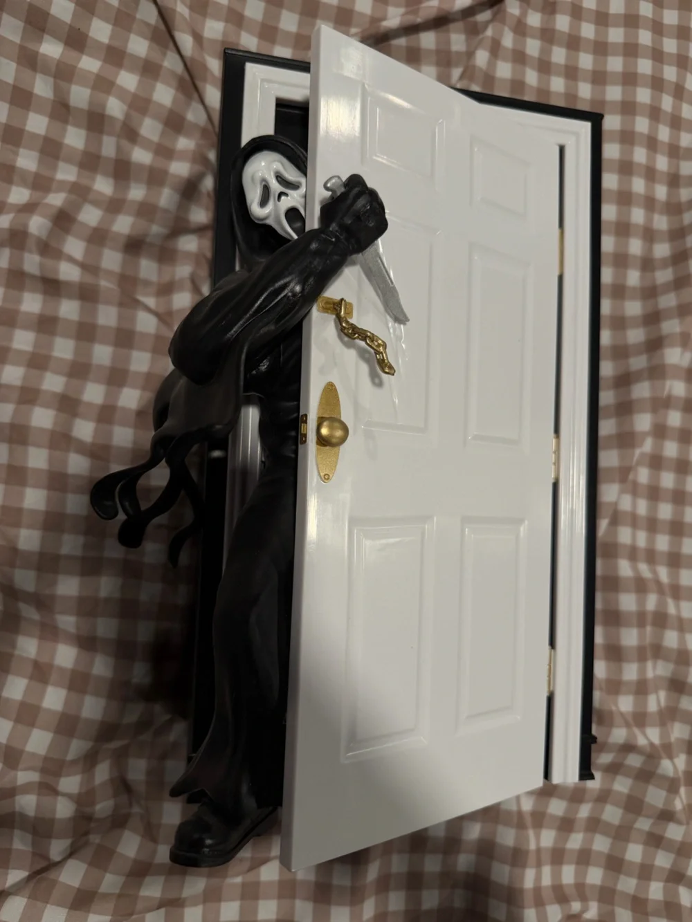 Scream popcorn bucket